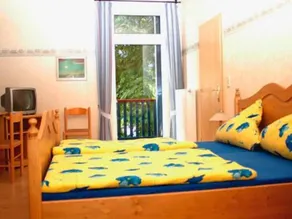 Neue Post - Room