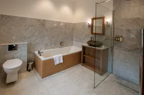 The Fleece Inn - Bathroom