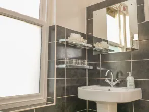 Brinks View Cottage - Baño