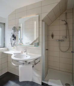 Hetzel Hotel Stuttgart - Bathroom