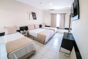 Ferian Plaza Hotel - Chambre