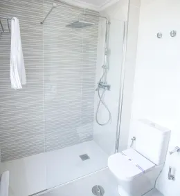 Hotel Duna - Bathroom