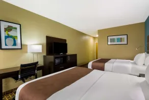 Quality Inn Houston East I-10 - Room