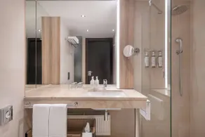 AC Hotel by Marriott Bratislava Old Town - Salle de bain