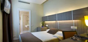 Hotel Serrano - Room
