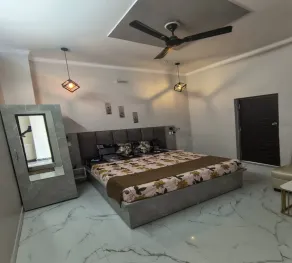 Nirvana Inn , near ram mandir - Room