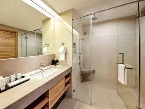 Sunway Lagoon Hotel , formerly Sunway Clio Hotel - Baño