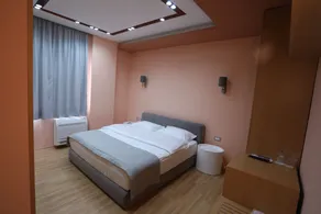 Elite - Room