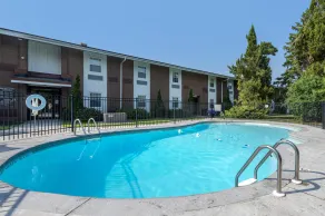 Best Western Parkway Inn & Conference Centre - Piscine