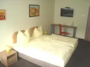 Hotel Gasthof Goldener Hahn - Chambre