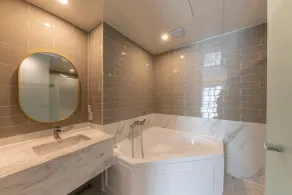 Brown-Dot Hotel Dongchon Amusement Park - Bathroom