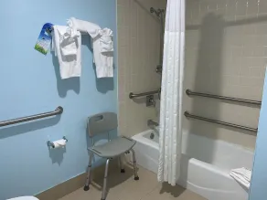 Days Inn by Wyndham Florida City - Salle de bain