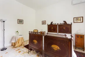 At Armando's Home - Chambre