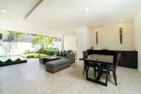 Jay's Villa Umalas - Vue de la chambre