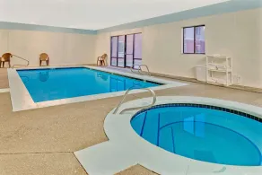 Super 8 by Wyndham Spokane/West - Piscine