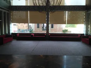 Hotel Lakhdatar - Sitzecke in der Lobby