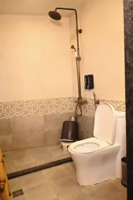 Bamboo and Bricks Resorts - Bathroom