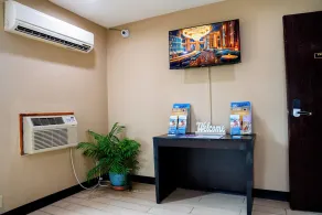 Motel 6 Litchfield, IL - Reception