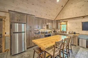 Stunning Cabin Getaway w/ Private Hot Tub! - Interior