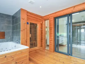 5 Faraway Fields - Bathroom