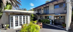 Waterfalls Estate - Motel & Campground - Rezeption