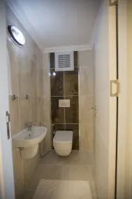 Black Rose Apartment - Bad
