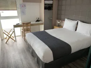 Brit Hotel Argentan - Zimmer