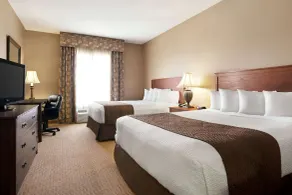 Days Inn & Suites by Wyndham Strathmore - Chambre