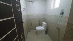 Hotel Akshith Inn - Bathroom