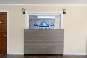 Days Inn by Wyndham Canton - Hall