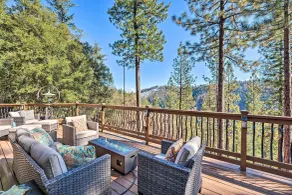 Pollock Pines 'mum's Retreat' w/ Large Deck! - Innvendig