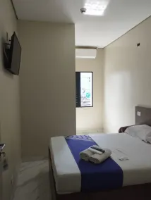OYO Hotel Macedo - Zimmer