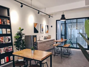The Gatsby Apartment - Restaurant
