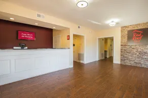 Red Roof Inn & Suites Scottsboro - Receção