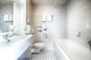 ACHAT Hotel Chemnitz - Bathroom