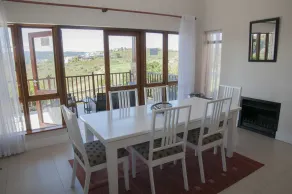 Villa 13 - Restauration dans la chambre
