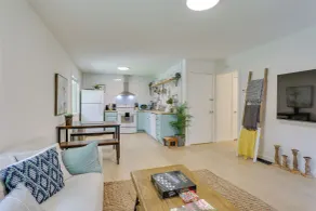 Cozy Swan Lake Apt w/ Grill + Private Yard - Interiør