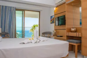 Rododafni Beach Apartments - Zimmer