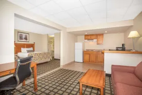Baymont by Wyndham Hays - Room