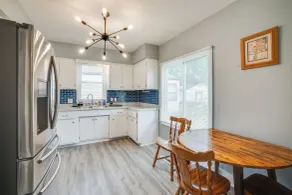 7 Mi to Historic Third Ward: Home in Lincoln Park! - Innvendig