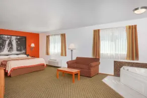 Super 8 by Wyndham Cloverdale Wine Country - View from room
