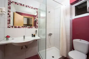 Kavos Plaza Hotel - Bathroom