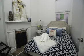 4 BR - Sleeps 8! Best location next to Bourbon Street! - Chambre