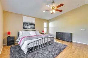 4 Mi to Luke Afb: Family Home w/ Pool & Grill - Parte interna