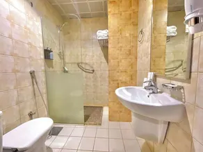 Al Mukhtara International Hotel - Salle de bain