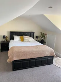 Letting Serviced Apartments - Guards View, Windsor - Rom