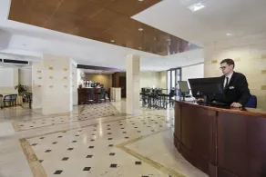 Hotel Osuna - Réception