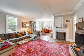 Historic Connecticut Home w/ Grill & Spacious Yard - Innvendig