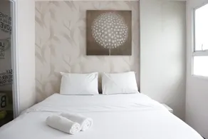 Cozy Studio Apartment at Gateway Pasteur Bandung By Travelio - Zimmer