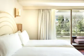 Hotel Ventura Saint-Tropez, Tapestry Collection By Hilton - Zimmer